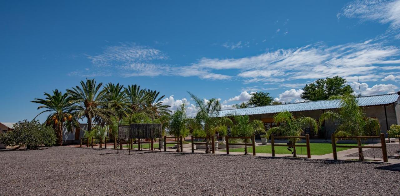 Bastion Farmyard Villa Mariental Exterior foto