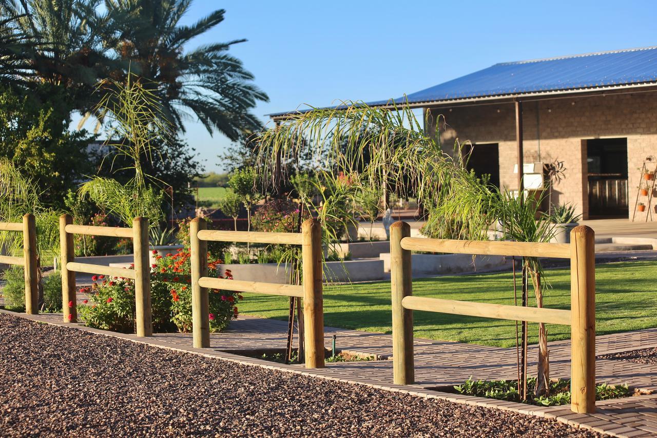 Bastion Farmyard Villa Mariental Exterior foto